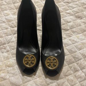Tory Burch, almost new, black peep, toe wedges